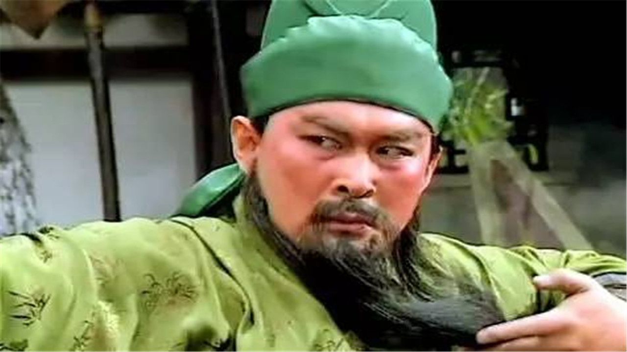 关羽张飞互杀全家-关羽张飞为何反目成仇？背后原因令人唏嘘